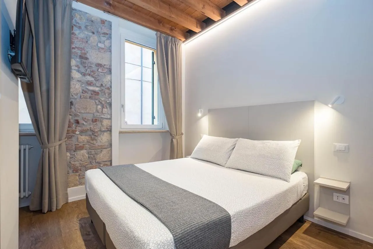 Teatro Romano Easy Suites Verona 0*,