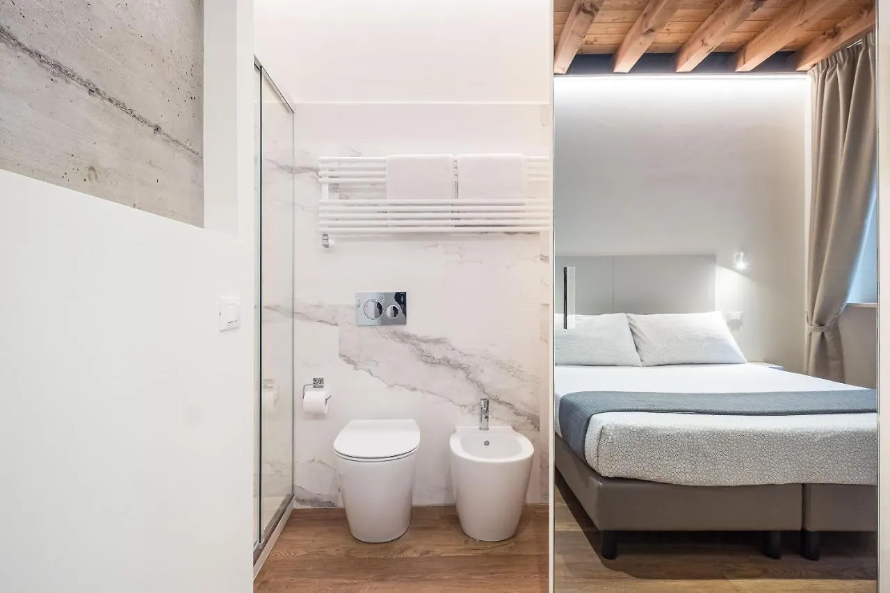 Guest house Teatro Romano Easy Suites Verona Italy