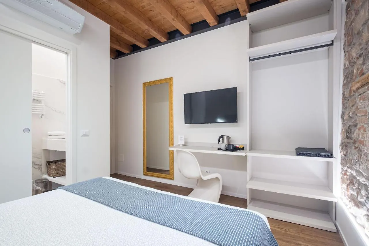 Teatro Romano Easy Suites Verona 0*,  Italy