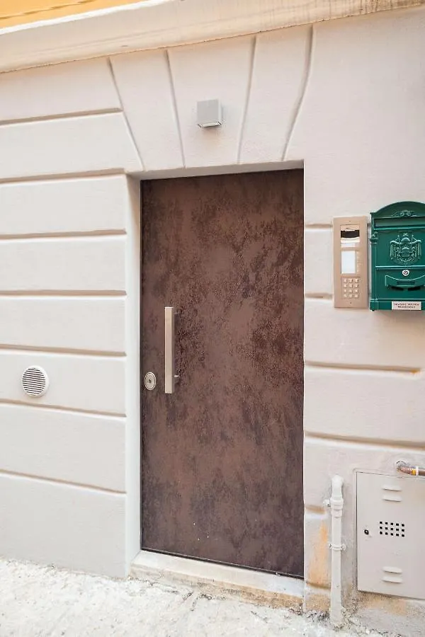 Guest house Teatro Romano Easy Suites Verona Italy